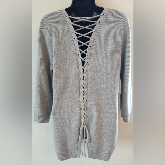 Soho NY&C Sweater Shirt Top Blouse Size Medium Women’s back tie Top NWT - Picture 2 of 11